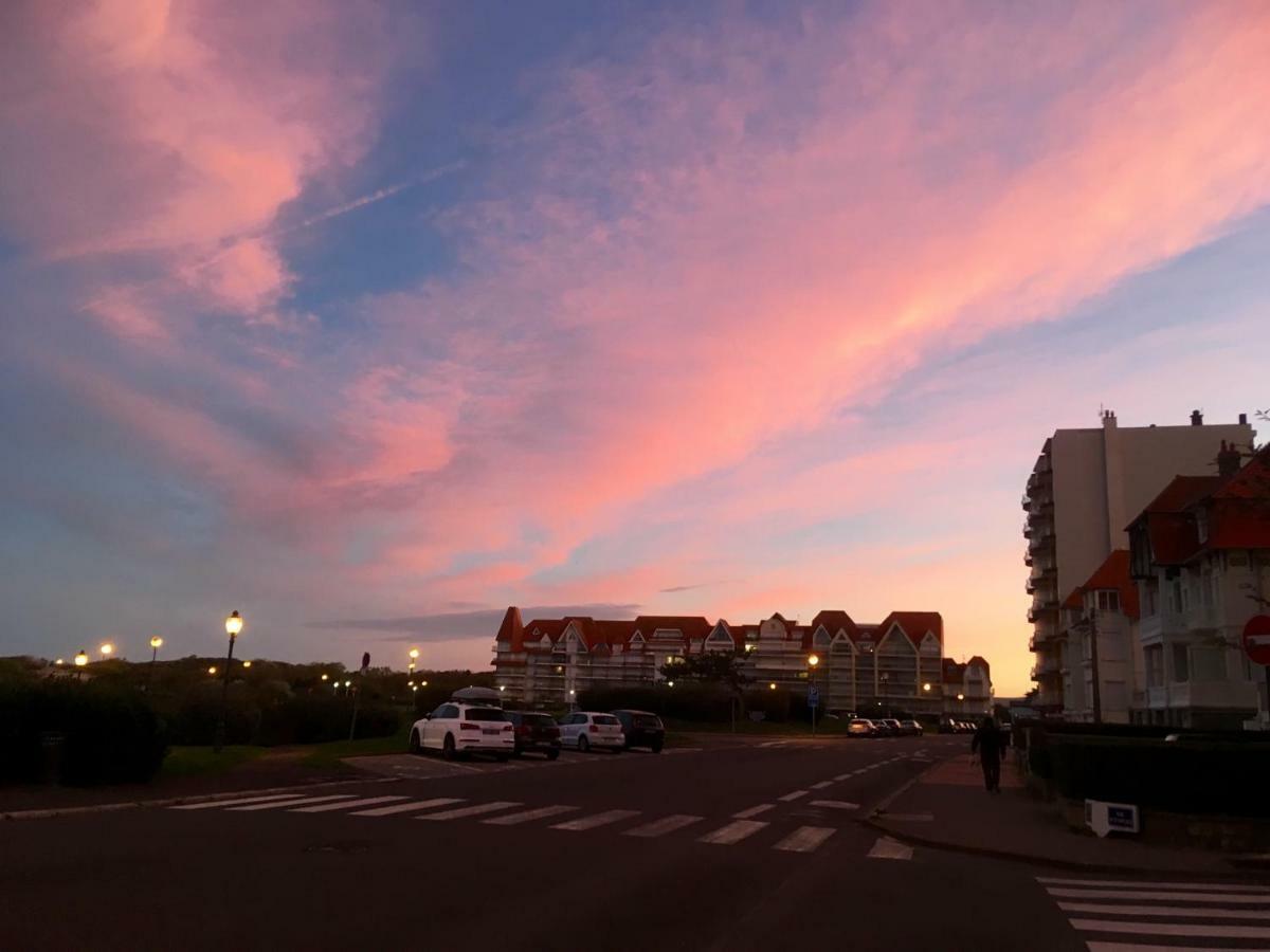 Studio Avec Parking Prive Au Coeur Du Triangle D'Or - Le Touquet Paris-Plage Apartment Exterior photo